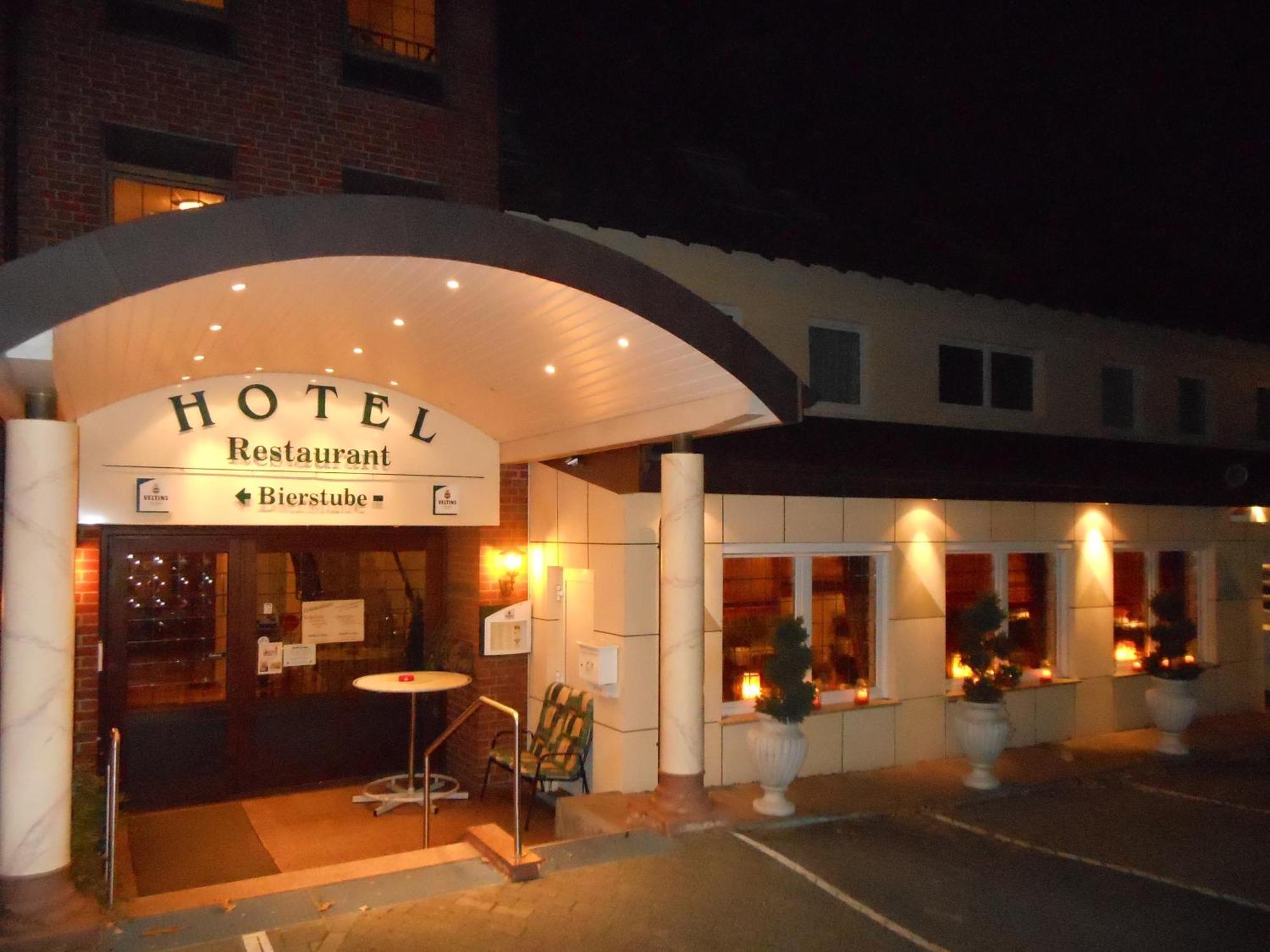 Hotel Pfeffermuehle Borchen Exterior photo